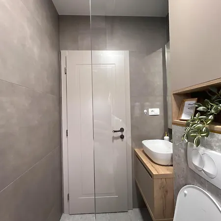 5d Apartment