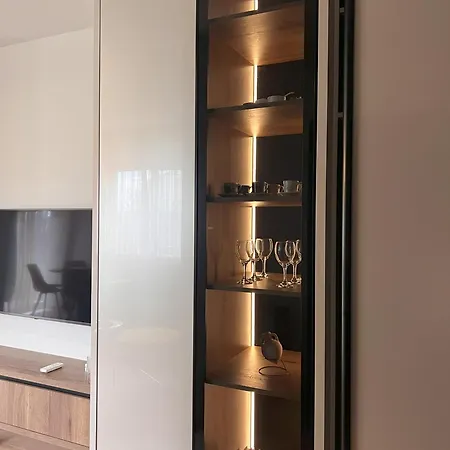 5d Apartment *