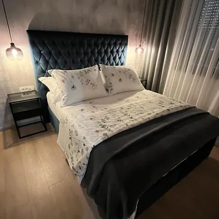 5d Apartment